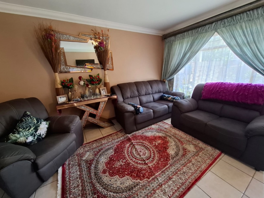 2 Bedroom Property for Sale in Wilgehof Free State